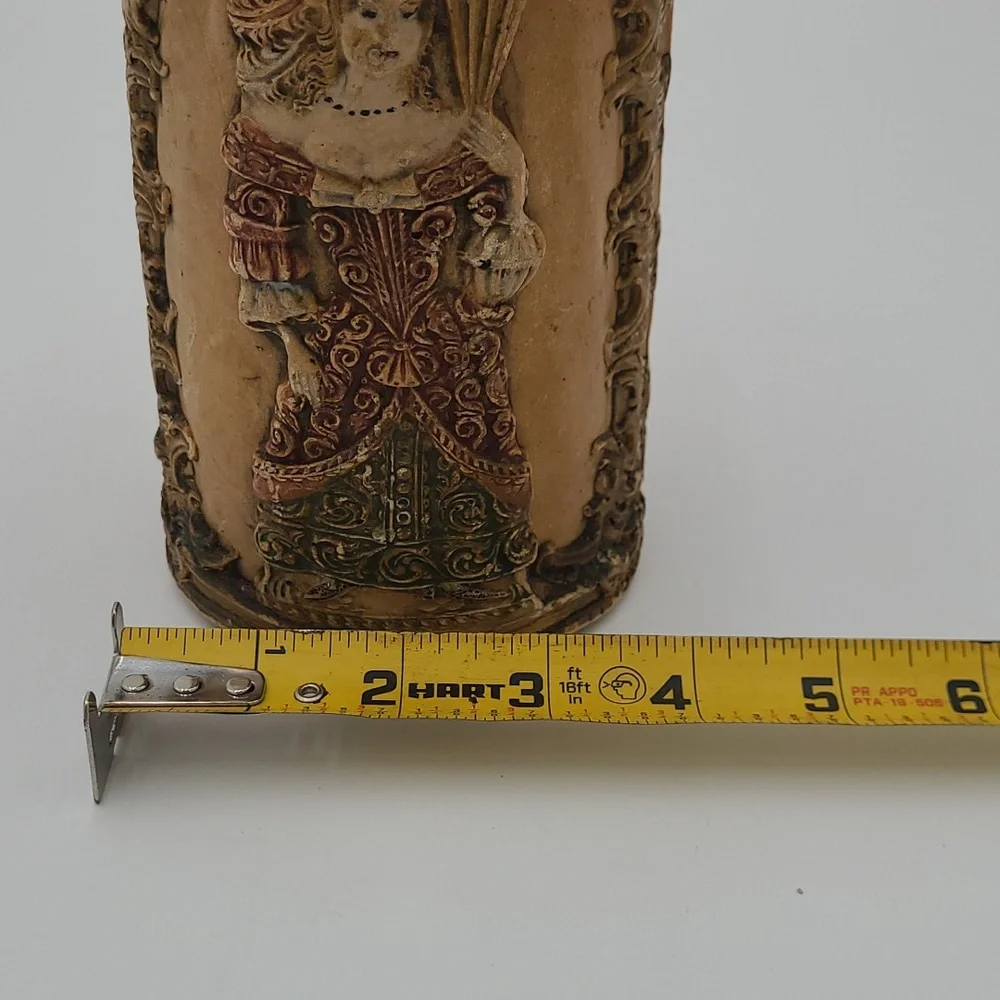 Vintage‎ Embossed Candle